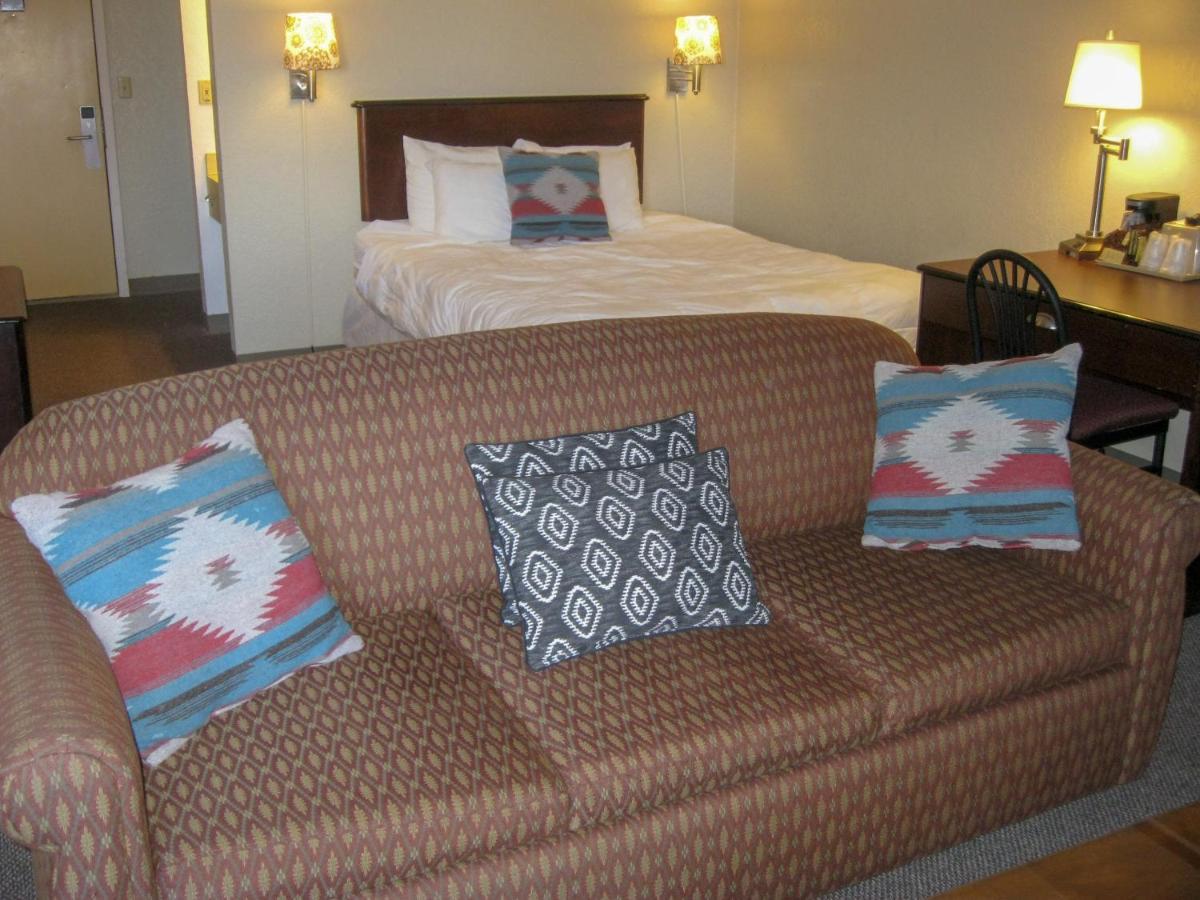 Cedar Hill Bed & Breakfast *